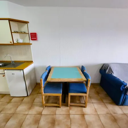 Castle Harbour 40 - One Bed With Sea View * Los Cristianos (Tenerife)